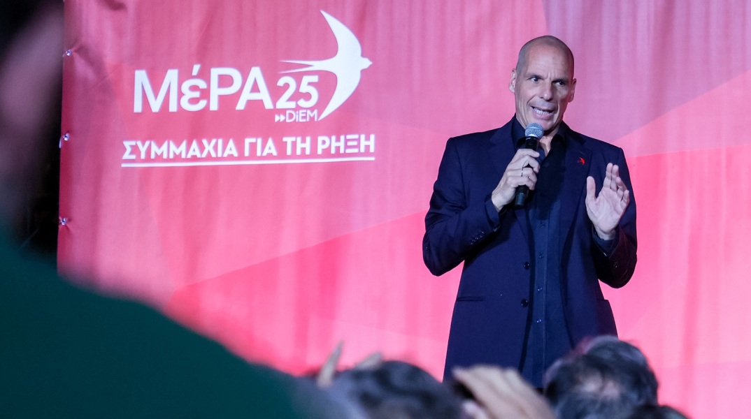 Εκλογές 2023 - Γιάννης Βαρουφάκης για Αλέξη Τσίπρα: Θλίβομαι που έχει πέσει τόσο χαμηλά ένας άνθρωπος με τον οποίο δώσαμε κοινό αγώνα.