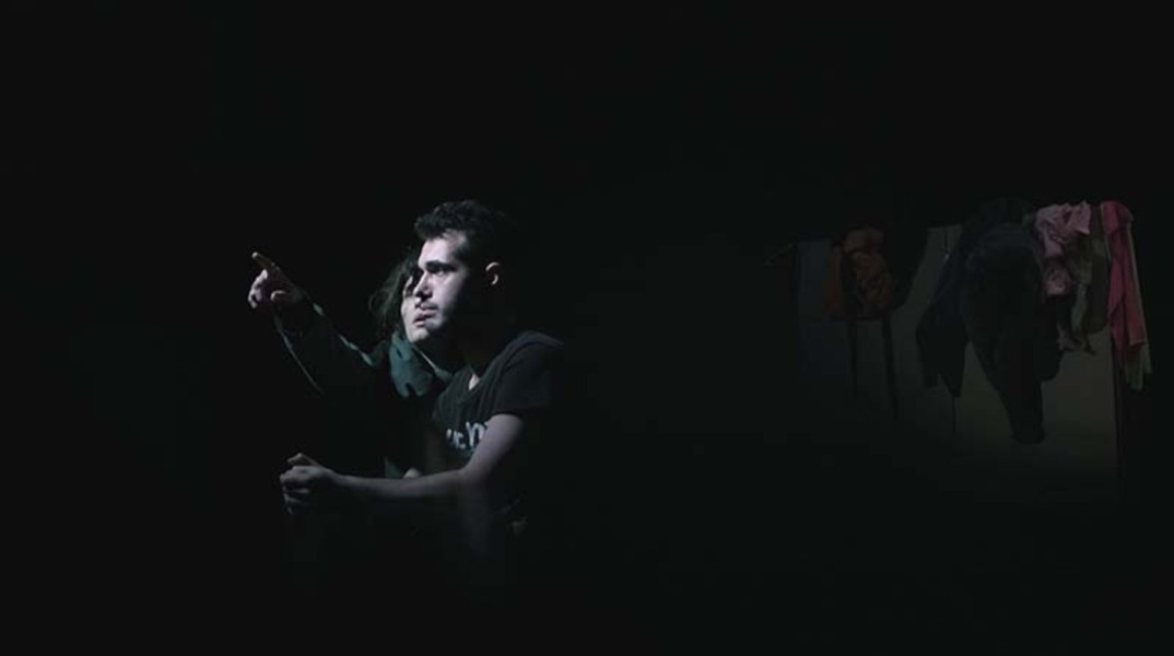 Στιγμιότυπο από την παράσταση 801,5 m