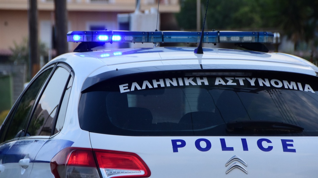 Θεσσαλονίκη: «Άνοιγαν» πολυτελή αυτοκίνητα σε πολυσύχναστους χώρους στην Καλαμαριά, με λεία πάνω από 12.000 ευρώ - Δύο συλλήψεις.