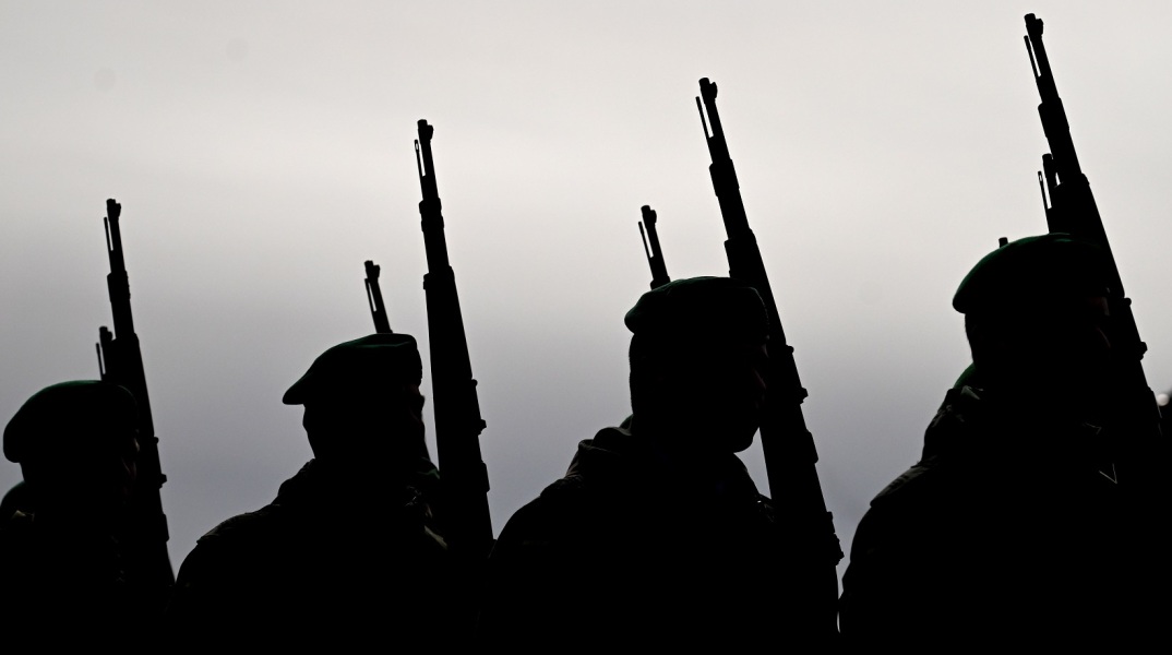 Γερμανία: Το Βερολίνο δεν μπορεί να συνεισφέρει στη «συμμαχία των μαχητικών αεροσκαφών» που επιδιώκει η Ουκρανία - Δήλωση του υπουργού Άμυνας Μπόρις Πιστόριους.