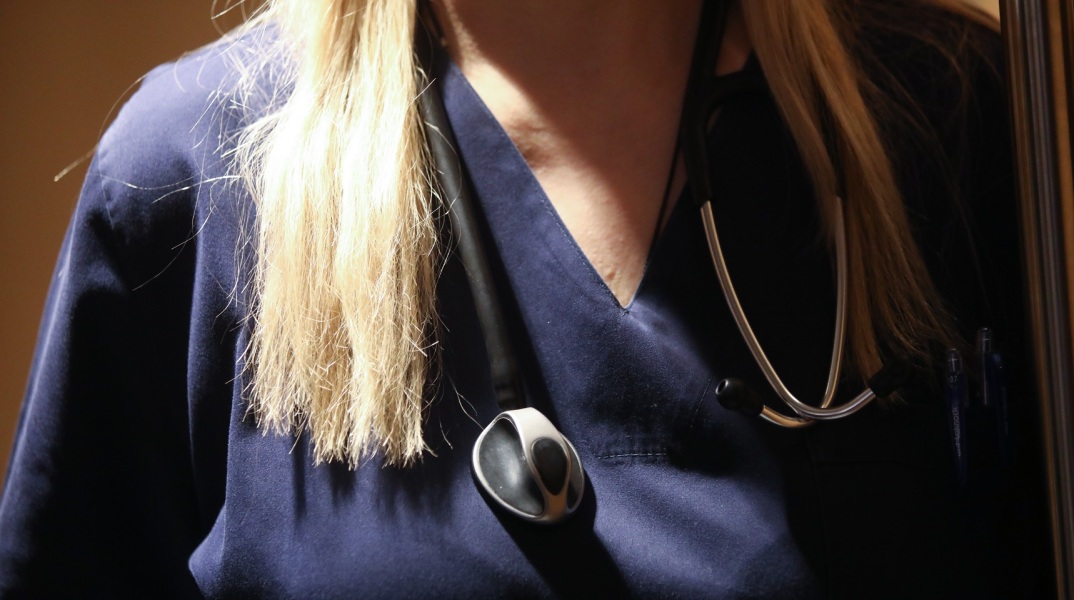 Γιώργος Κατρούγκαλος: Απάντηση υγειονομικών στις δηλώσεις του - Υπουργείο Εργασίας: Τριπλάσιες ασφαλιστικές εισφορές θα σήμαινε η επιστροφή του νόμου.