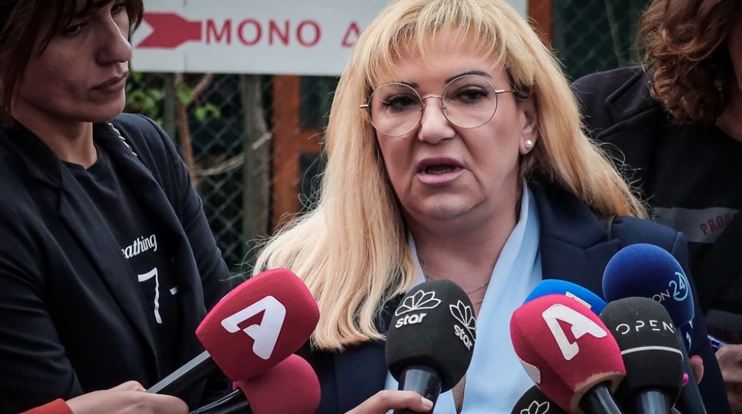 Στάθα Καραϊβάζ