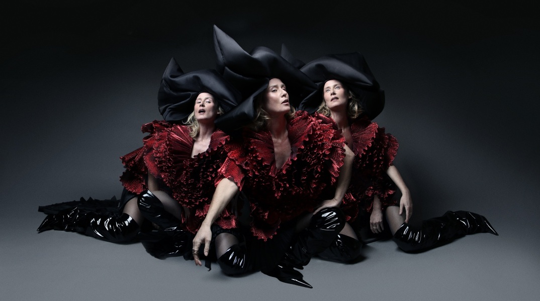 H Róisín Murphy κυκλοφορεί το νέο της άλμπουμ «Hit Parade» με τον DJ Koze στις 8 Σεπτεμβρίου - Ακούστε το νέο της single «The Universe».