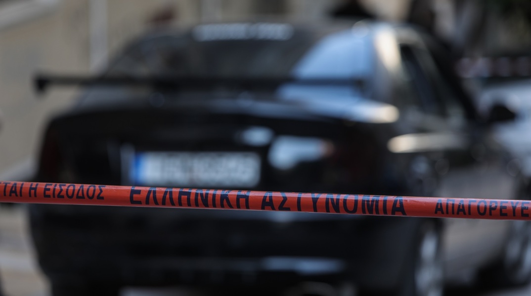 Νεκρή εντοπίστηκε 45χρονη γυναίκα στο σπίτι της στου Γκύζη - Προσήχθη 64χρονος με τον οποίο είχε σχέσεις - Οι πρώτες πληροφορίες.