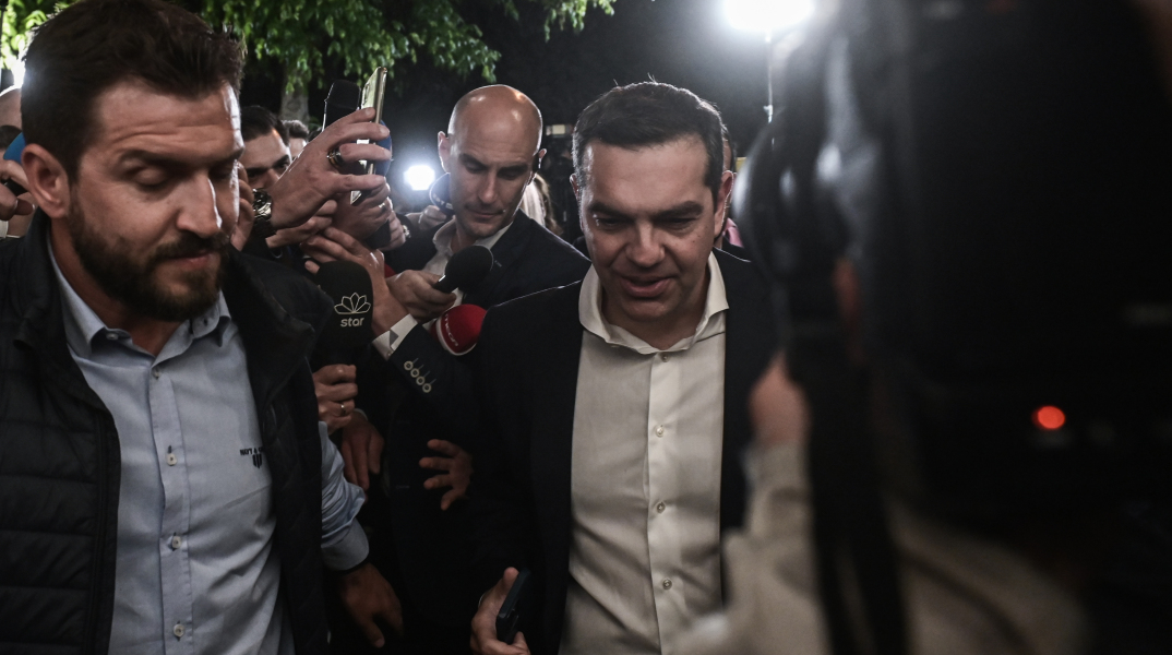 Ο Αλ. Τσίπρας συνεχάρη τον Κ. Μητσοτάκη για τη νίκη στις εκλογές 