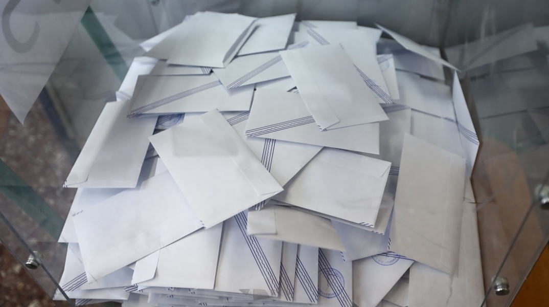 Αγνοείται δικαστικός αντιπρόσωπος και ο σάκος εκλογικού τμήματος στο Ηράκλειο