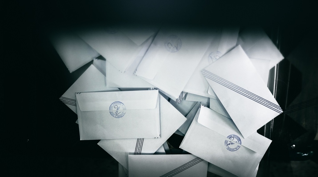 Εκλογές 2023: Τρία πολιτικά συμπεράσματα από τα αποτελέσματα της κάλπης για την επόμενη μέρα στο πολιτικό σκηνικό.