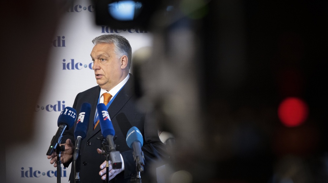 Ουγγαρία: Η κατάσταση της δημοκρατίας στη χώρα επιδεινώθηκε ακόμη περισσότερο υπό την κυβέρνηση Όρμπαν, σύμφωνα με έκθεση του Freedom House.