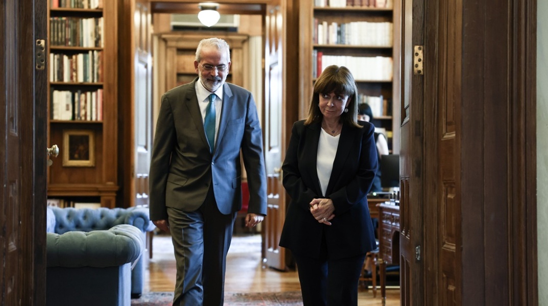 Ο υπηρεσιακός πρωθυπουργός, Γιάννης Σαρμάς