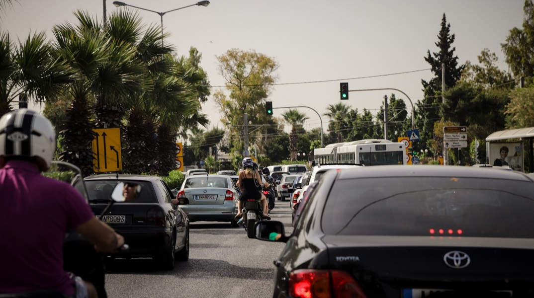 Πιο ευάλωτα στη θερμοπληξία τα παιδιά - Η θερμοκρασία του σώματός τους αυξάνεται τρεις έως πέντε φορές πιο γρήγορα από αυτή ενός ενηλίκου.