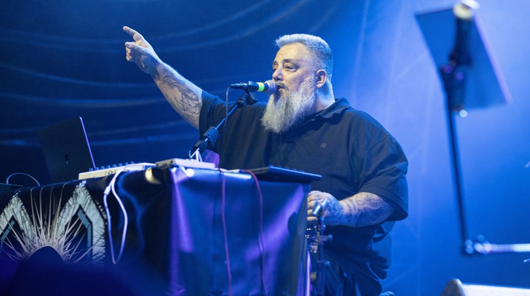 Μιχάλης Μυτακίδης: Συγκέντρωση υπογραφών ώστε να προταθεί ο B.D. Foxmoor των Active Member για Νόμπελ Λογοτεχνίας, για την «τεράστια προσφορά στην κοινωνία μας»