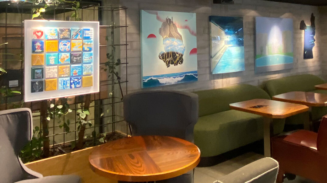 «Μια θάλασσα στο κέντρο της πόλης»: Η γκαλερί Artshot – Sophia Gaitani παρουσιάζει την ομαδική έκθεση στο Upper House Athens