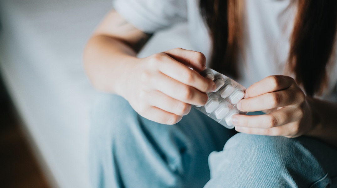 Διπλή ταυτόχρονη απόπειρα αυτοκτονίας σε Αγία Παρασκευή και Ψυχικό - Ένα αγόρι και η φίλη του έλαβαν ποσότητες χαπιών - Σώθηκαν την τελευταία στιγμή.