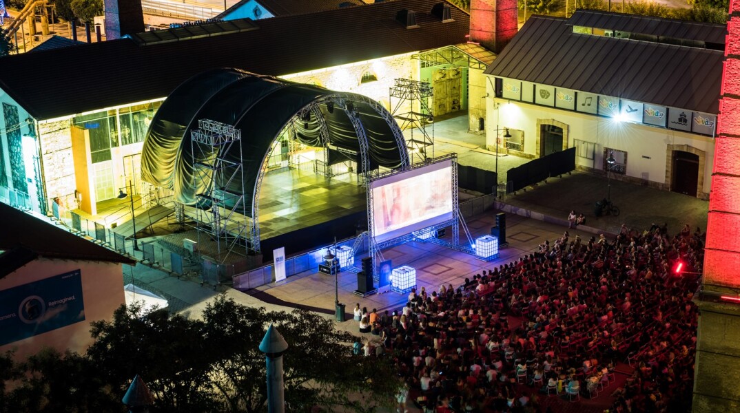 Απολαμβάνοντας τις προβολές του Athens Open Air Film Festival