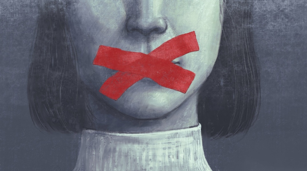 Οι γυναικοκτονίες, τα στερεότυπα και οι αντιλήψεις των προηγούμενων γενεών για τις γυναίκες και τους άντρες.