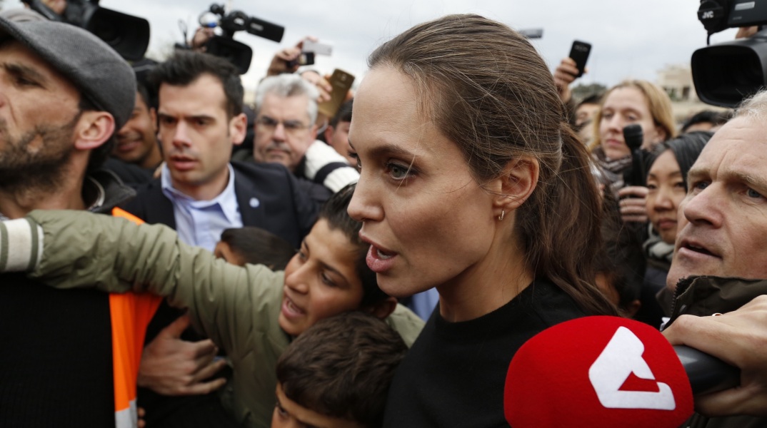 Ναυάγιο στην Πύλο - Αντζελίνα Τζολί: Η ανάρτηση της ηθοποιού και ακτιβίστριας στο Instagram για την πολύνεκρη τραγωδία και το μήνυμά της για το μεταναστευτικό.