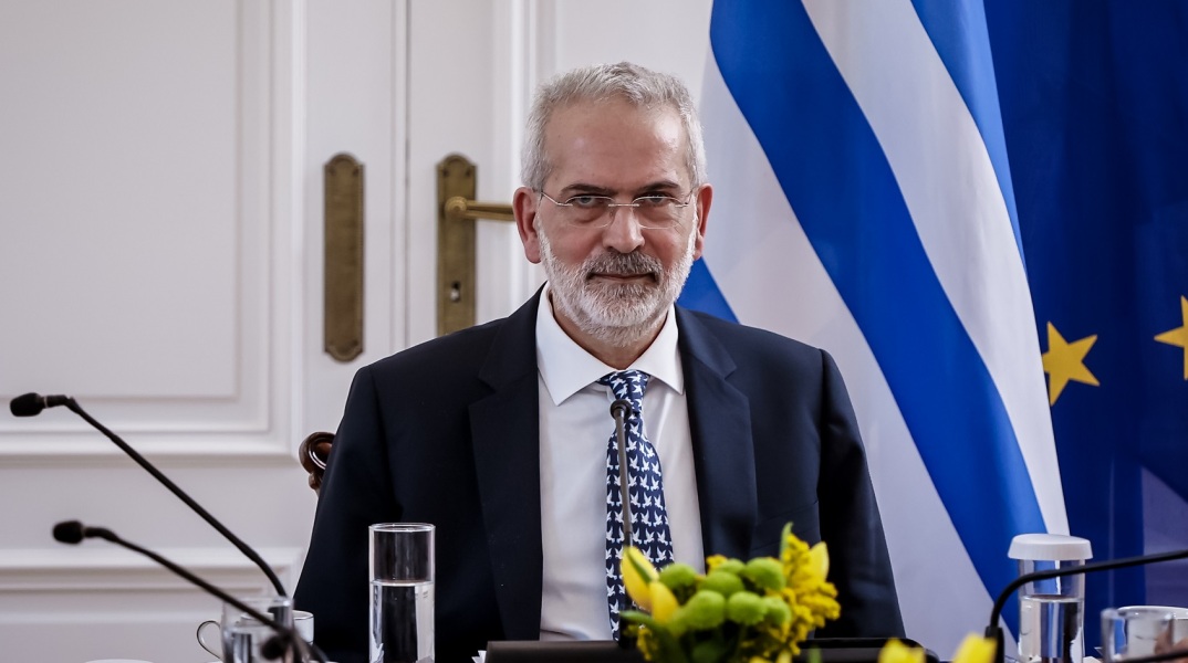 Ναυάγιο στην Πύλο: Σύσκεψη υπό τον πρωθυπουργό για τον σεβασμό των δικαιωμάτων των ναυαγών από τις κρατικές Αρχές - Τα ζητήματα που συζητήθηκαν.