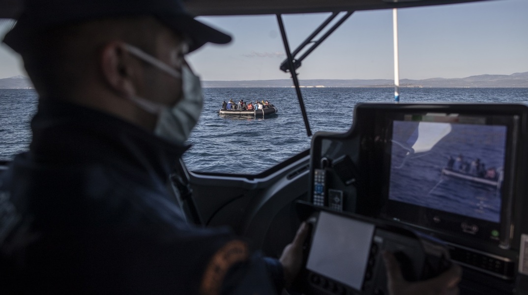 Ισπανία: Η μη κυβερνητική οργάνωση Open Arms διέσωσε 117 μετανάστες προερχόμενους από τη Λιβύη - Ανάμεσά τους 25 γυναίκες και ένα τρίχρονο αγόρι. 