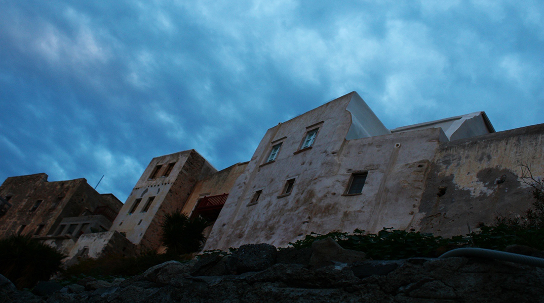 «Naxos 13-18: The Photo Exhibition»: Το βλέμμα των εφήβων της Νάξου για τον τόπο τους