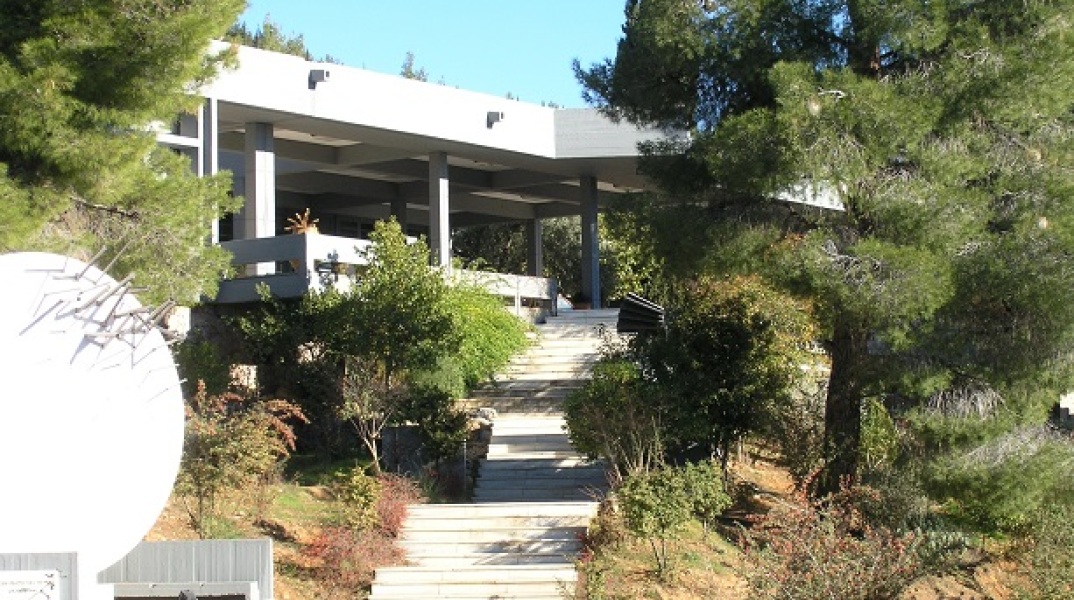 Ευρωπαϊκό Πολιτιστικό Κέντρο Δελφών:  Φύση και άνθρωπος στην τραγωδία - Εκπαιδευτικό πρόγραμμα για ηθοποιούς και σπουδαστές Δραματικών Σχολών από 27/6 ως 1/7.