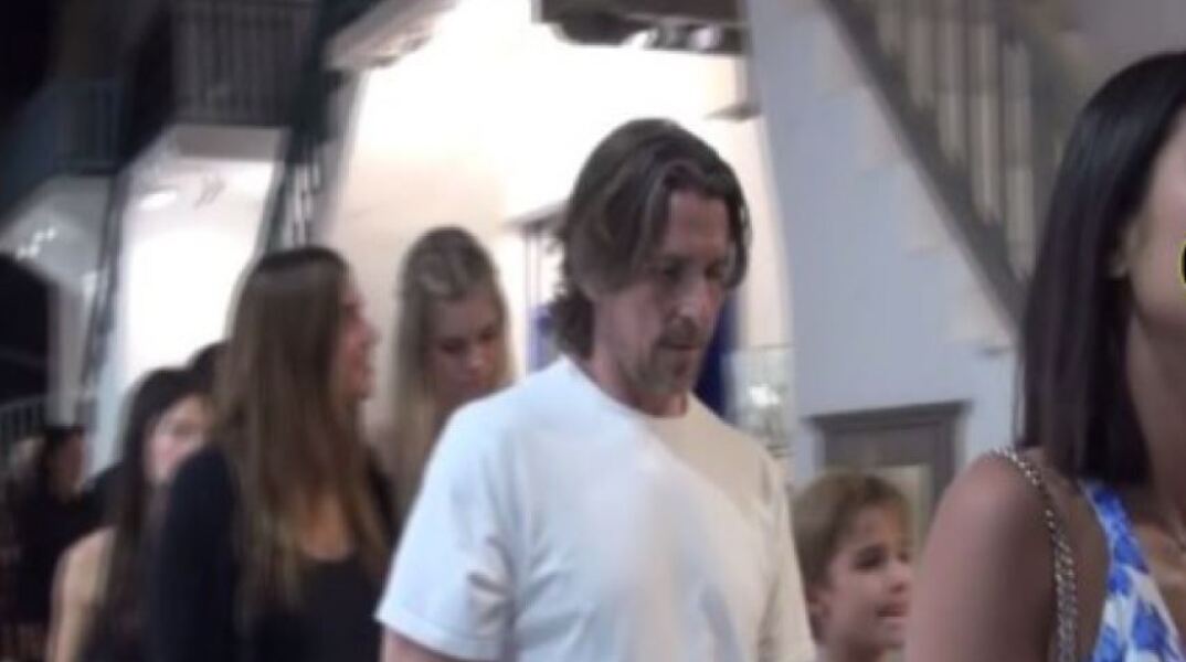 Στη Μύκονο για οικογενειακές διακοπές ο γνωστός ηθοποιός, Κρίστιαν Μπέιλ