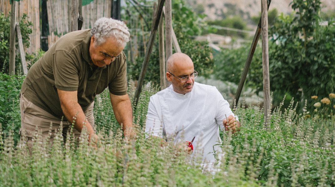 Ο Τάσος Μαντής και ο πατέρας του, Μπάμπης