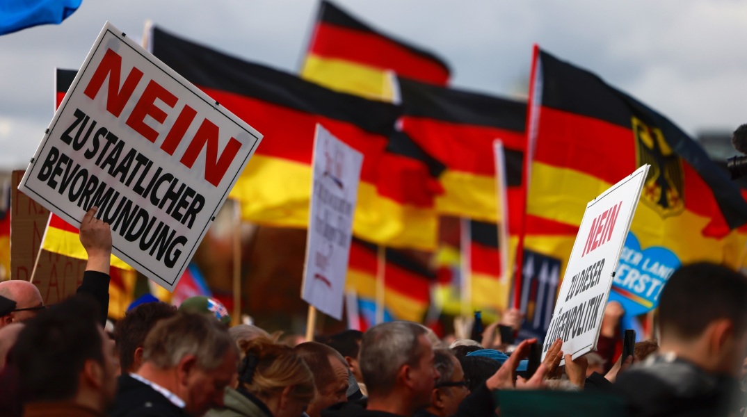 Γερμανία: Νέα δημοσκοπική άνοδος του ακροδεξιού κόμματος Εναλλακτική για τη Γερμανία (AfD) - Βρίσκεται πλέον στη δεύτερη θέση πίσω από τους Χριστιανοδημοκράτες.