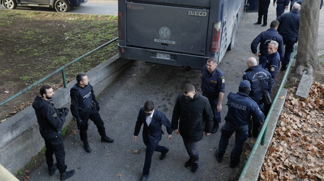 Θεσσαλονίκη: Κατηγορούμενος για την υπόθεση δολοφονίας του Άλκη Καμπανού απολογήθηκε σε ανακριτή για προγενέστερο οπαδικό επεισόδιο.