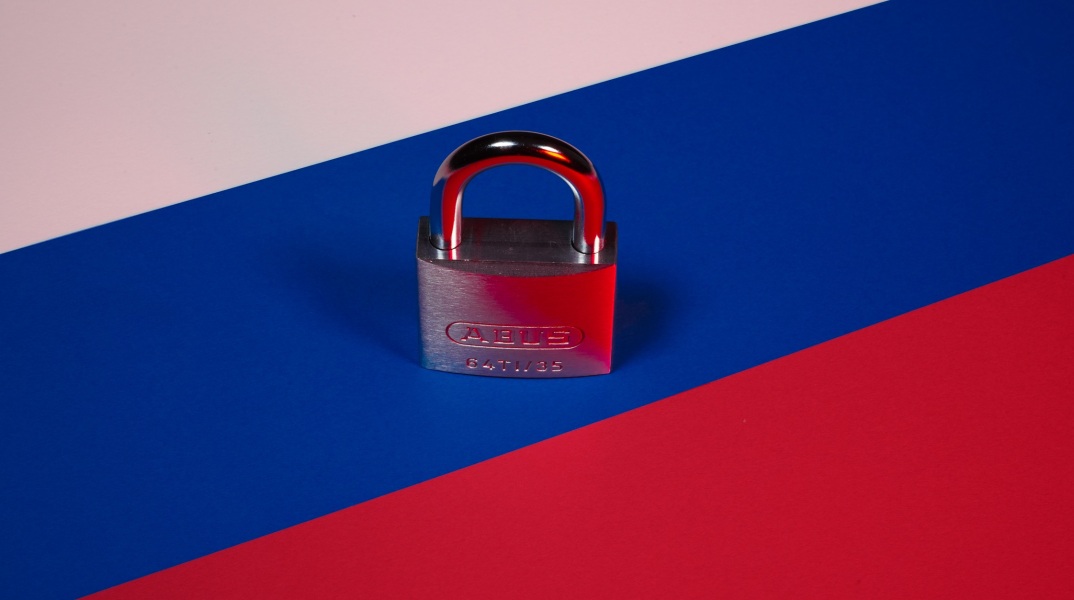 Ευρωπαϊκή Ένωση: Ενδέκατο πακέτο κυρώσεων κατά της Ρωσίας για την εισβολή στην Ουκρανία - Με ταξιδιωτικές απαγορεύσεις αξιωματούχων απαντά η Μόσχα.