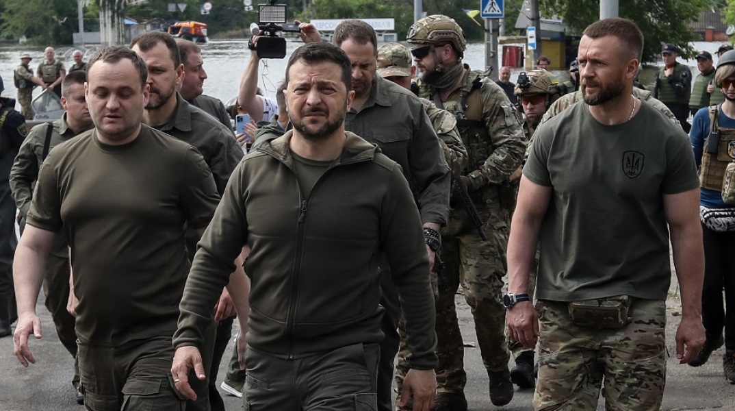 Ουκρανία: Υπάρχει χάος στη Ρωσία, αποσύρετε τα στρατεύματά σας, διαμηνύει ο πρόεδρος Ζελένσκι - Το μήνυμά του για την εξέγερση της Wagner.