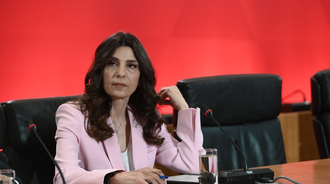 Η Πόπη Τσαπανίδου