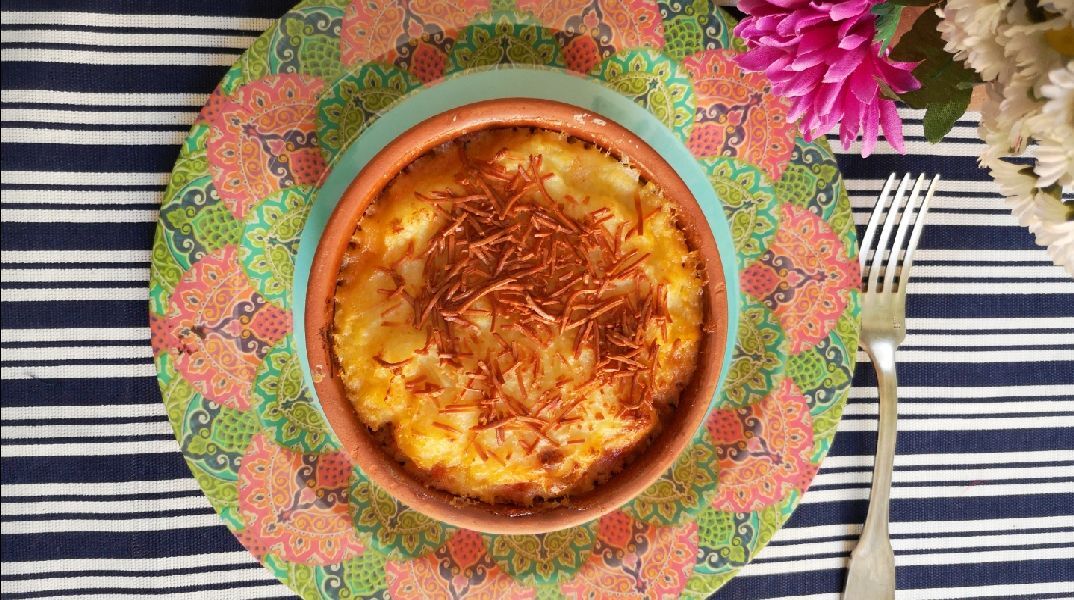 Σουφλέ με κιμά, κολοκυθάκια και ανθότυρο