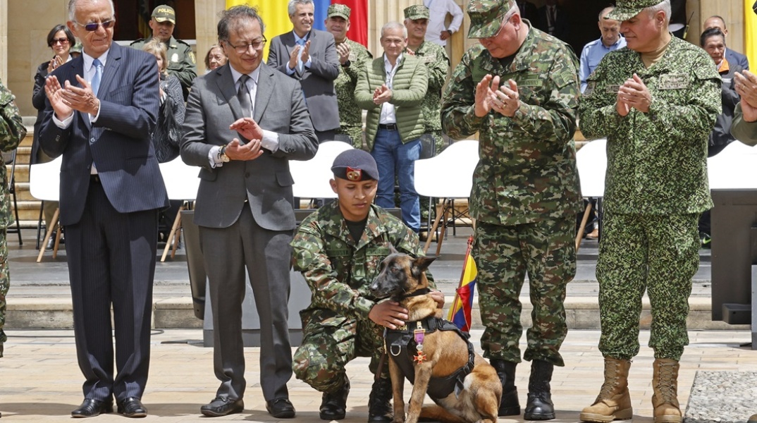 Απονομή μεταλλίων σε όσους συμμετείχαν στην έρευνα και τον εντοπισμό των τεσσάρων παιδιών στη ζούγκλα της Κολομβίας
