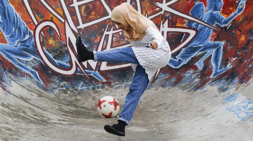 Γαλλία: Το Κρατικό Συμβούλιο αποφάνθηκε ότι οι ποδοσφαιρίστριες μπορούν να αγωνίζονται φορώντας μαντίλα - Ισχύει η απαγόρευση για την εθνική ομάδα.