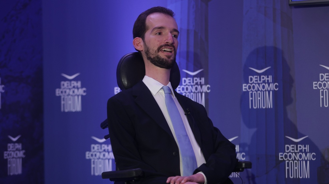 Στέλιος Κυμπουρόπουλος: Βραβεύτηκε ο ευρωβουλευτής της ΝΔ - Για την πολιτική ενασχόληση και τα επιτεύγματα στον τομέα της Υγείας.