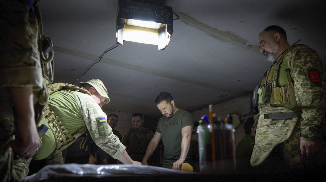 Ουκρανία - Ζελένσκι: Οποιαδήποτε ειρηνευτική λύση θα μετατρέψει τον ρωσικό πόλεμο σε παγωμένη σύρραξη δεν είναι αποδεκτή.