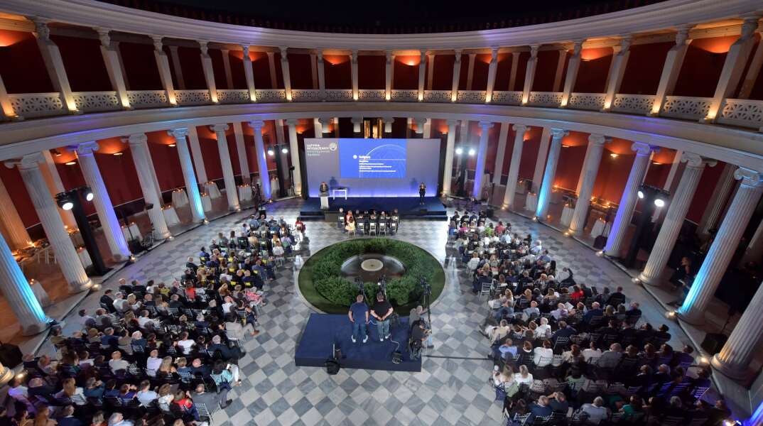 Τέσσερις νέους Έλληνες επιστήμονες βράβευσε το Ίδρυμα Μποδοσάκη