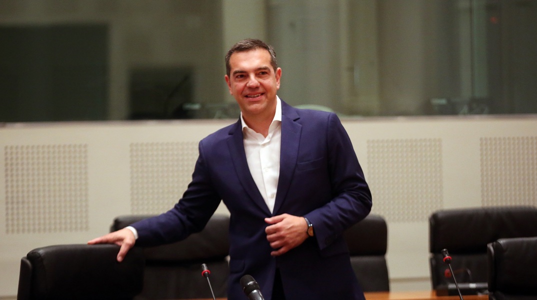 Η παραίτηση του Αλέξη Τσίπρα από την προεδρία του ΣΥΡΙΖΑ, ο τρόπος που πολιτεύτηκε, η κρίση αξιοπιστίας που αντιμετωπίζει ο ΣΥΡΙΖΑ.