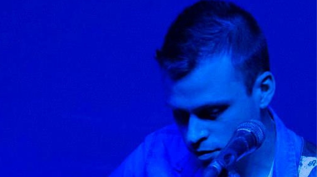 Άρης Διαμαντής ft. Xanthi – Απλώνεις Την Αγάπη Σου Παντού: Το τραγούδι της ημέρας, Παρασκευή 30 Ιουνίου 2023, από τον Athens Voice 102.5