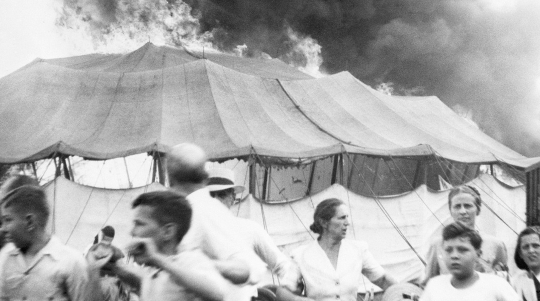 Σαν σήμερα 6 Ιουλίου: Το 1944 η τραγωδία στο τσίρκο του Χάρτφορντ - Τουλάχιστον 167 άτομα σκοτώθηκαν και περισσότεροι από 700 τραυματίστηκαν. 
