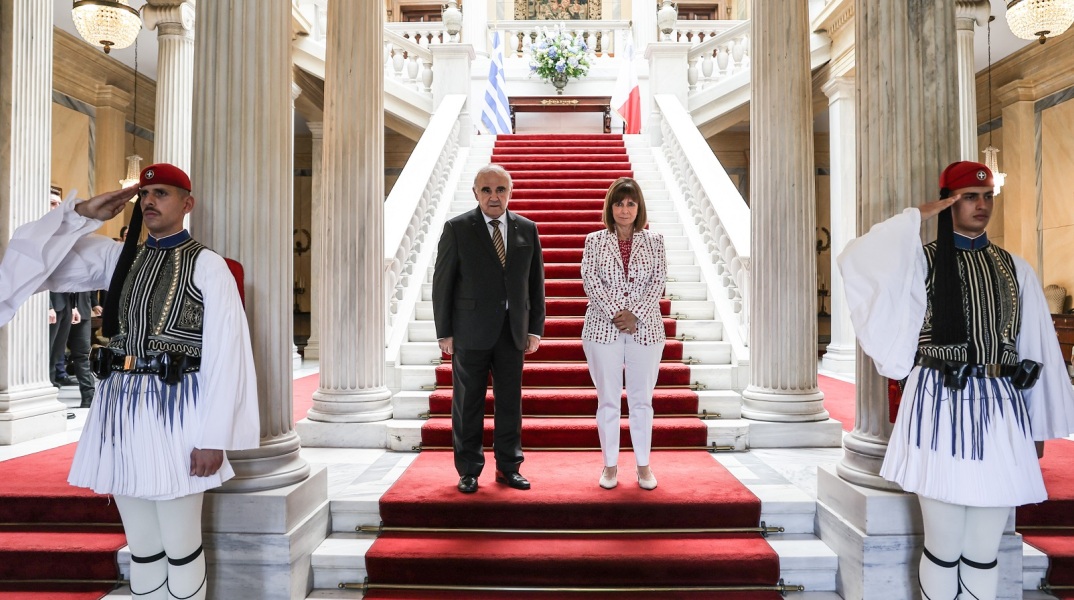 Κατερίνα Σακελλαροπούλου: Συνάντηση με τον πρόεδρο της Μάλτας, Τζορτζ Βέλλα - Το μεταναστευτικό στο επίκεντρο της συζήτησης στο Προεδρικό Μέγαρο.