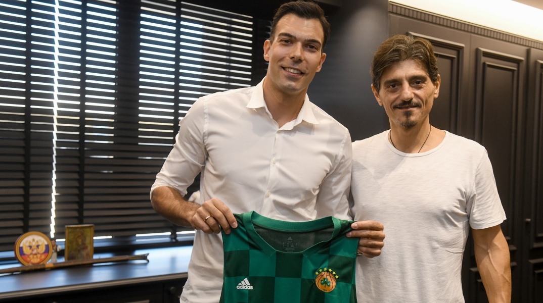 Κώστας Σλούκας: Ανακοινώθηκε από τον Παναθηναϊκό η απόκτηση του διεθνή μπασκετμπολίστα - Η μεταγραφή έγινε viral στο Twitter - Τα πιο διαβασμένα σχόλια. 