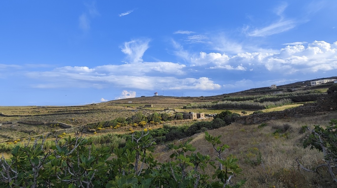 Τήνος: Στον περιπατητικό τουρισμό και τις εναλλακτικές μορφές τουρισμού ποντάρει το νησί των Κυκλάδων για να επιμηκύνει την τουριστική περίοδο.