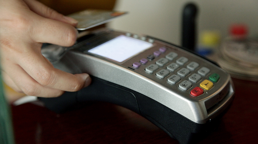 Αχρήματες συναλλαγές κατά της φοροδιαφυγής, μόνο αν δεν αφαιρούν εισόδημα από τους πολίτες