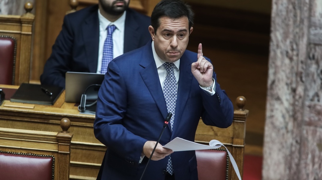 Ο νέος ΥΠΡΟΠΟ, Νότης Μηταράκης