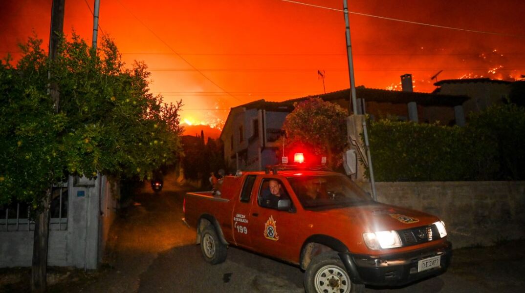 Φωτιά στο Αίγιο