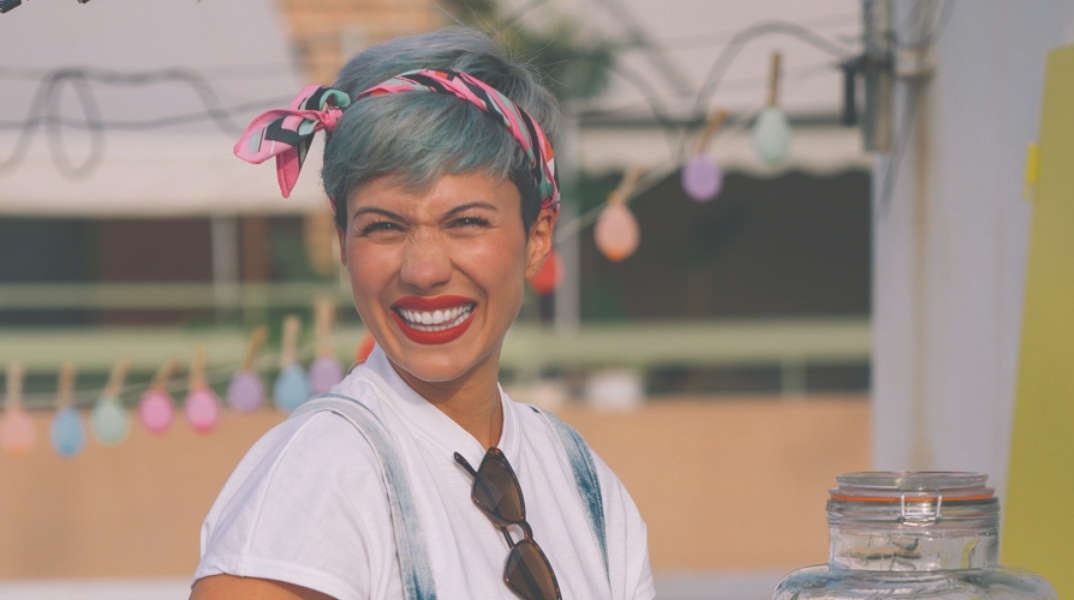 Η Πέννυ Μπαλτατζή μας στέλνει την κασέτα του καλοκαιριού.