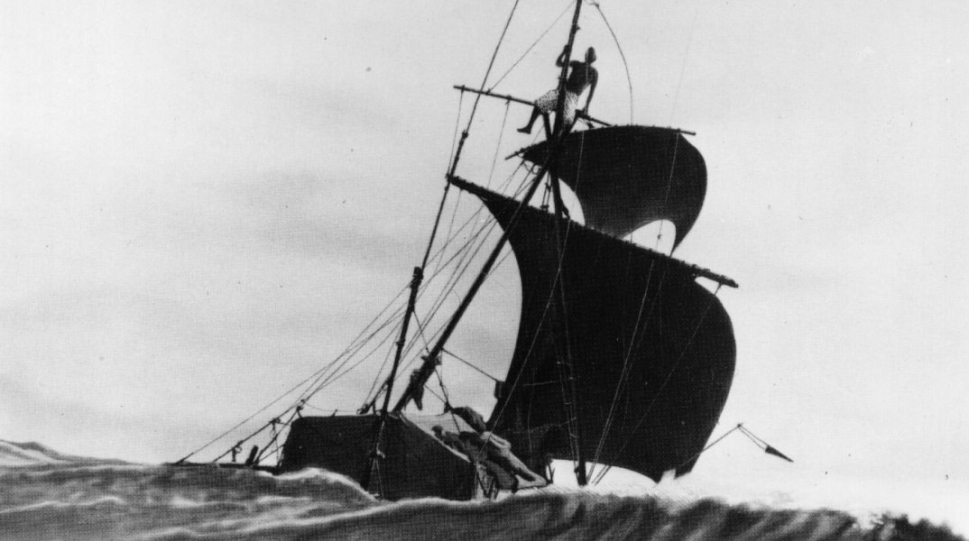 Σαν σήμερα 7 Αυγούστου: Το 1947 ολοκληρώνεται η αποστολή του Κον-Τίκι στον Ειρηνικό Ωκεανό, με επικεφαλής τον Νορβηγό εξερευνητή και συγγραφέα Θορ Χέιερνταλ.