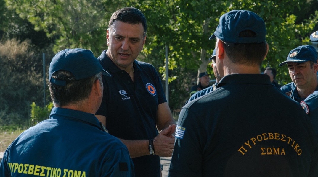 Άγιος Στέφανος: Συνελήφθη επ’ αυτοφώρω ύποπτος για εμπρησμό - Την αποκάλυψη έκανε ο υπουργός Κλιματικής Κρίσης και Πολιτικής Προστασίας, Βασίλης Κικίλιας.