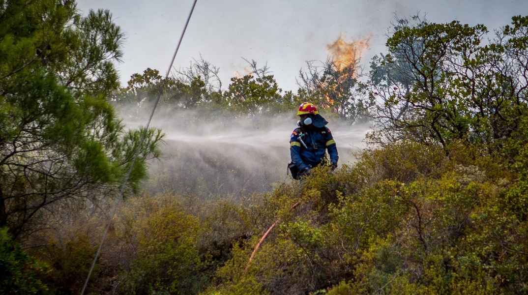Πολύ υψηλός κίνδυνος πυρκαγιάς σήμερα για τις Περιφέρειες Αττικής, Στερεάς Ελλάδας, Θεσσαλίας, Πελοποννήσου, Δυτικής Ελλάδας και Κρήτης.